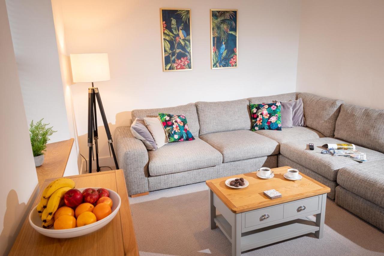 Lola'S Loft With Lake Views - Central Bowness - Pet Friendly Exteriör bild