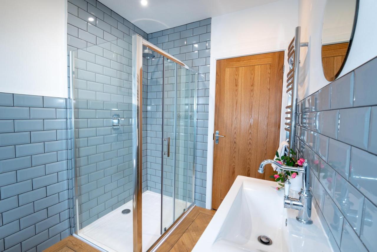 Lola'S Loft With Lake Views - Central Bowness - Pet Friendly Exteriör bild