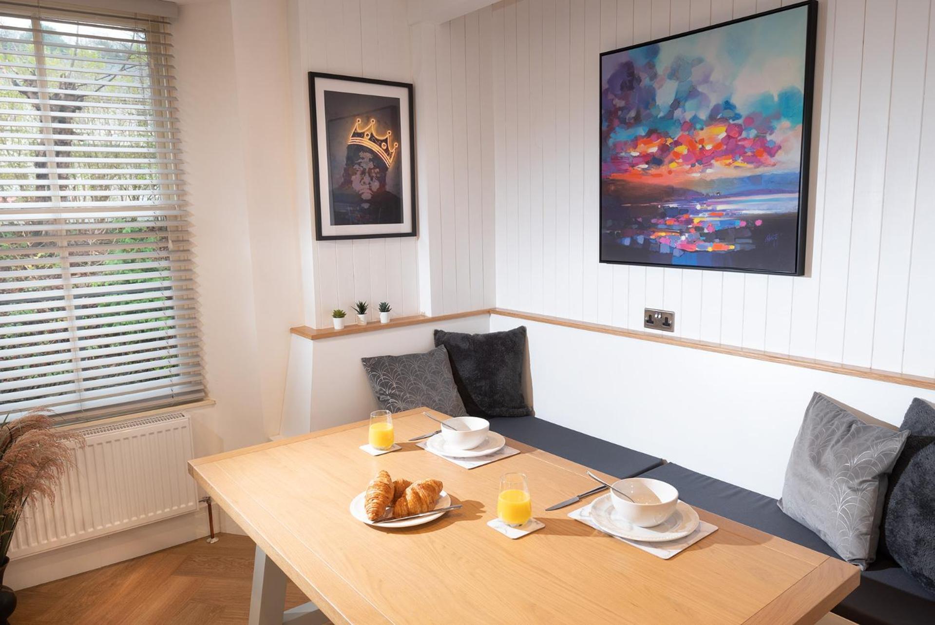 Lola'S Loft With Lake Views - Central Bowness - Pet Friendly Exteriör bild