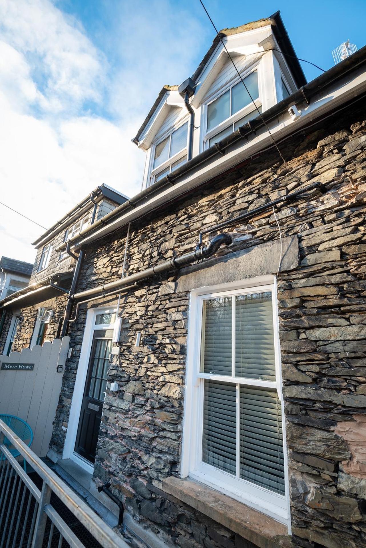 Lola'S Loft With Lake Views - Central Bowness - Pet Friendly Exteriör bild