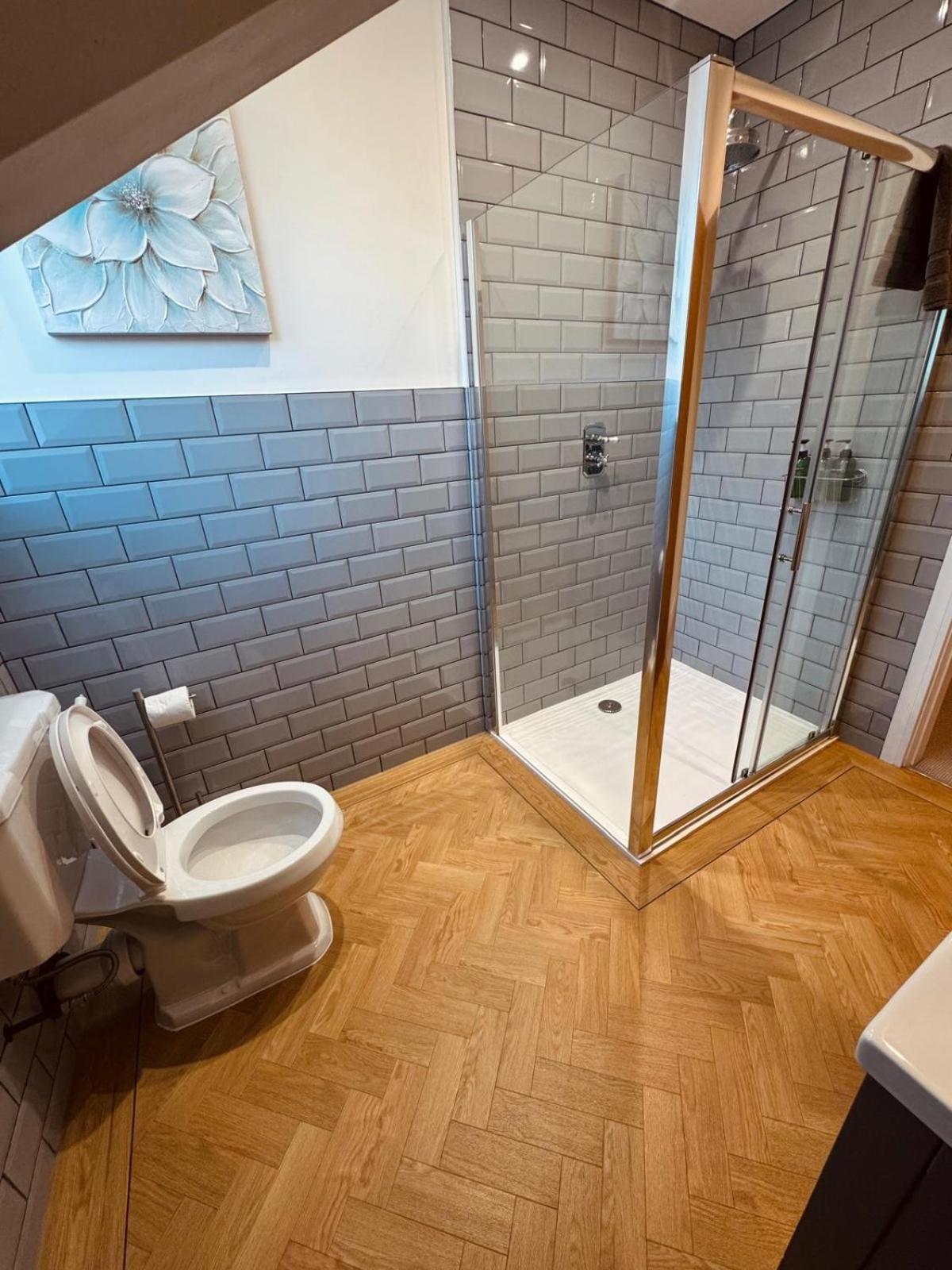 Lola'S Loft With Lake Views - Central Bowness - Pet Friendly Exteriör bild