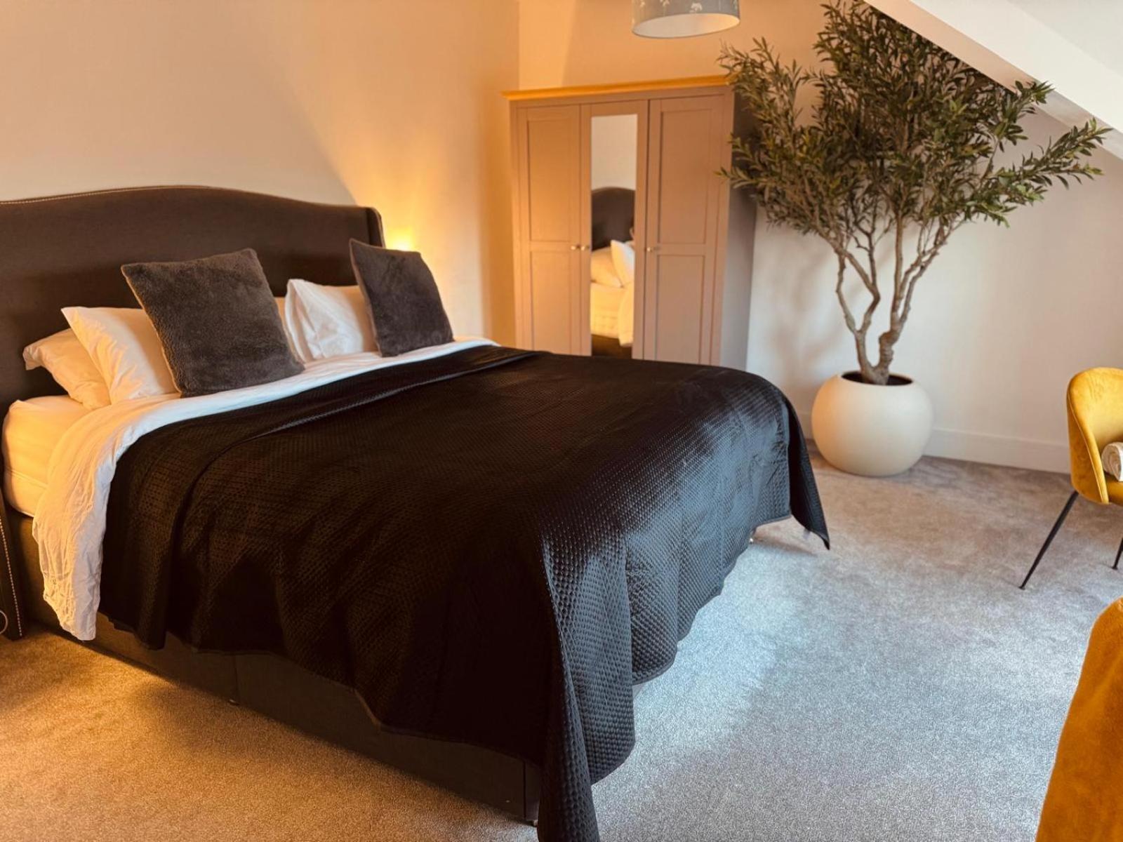 Lola'S Loft With Lake Views - Central Bowness - Pet Friendly Exteriör bild